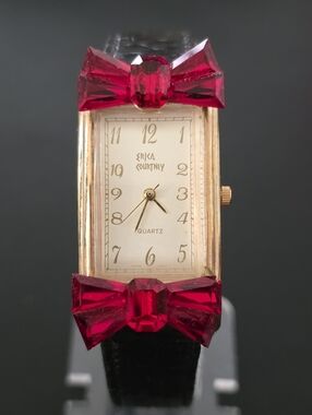 Vintage Erica Courtney Acrylic Red Bow Curve Tank Watch Japan Works RARE HTF
